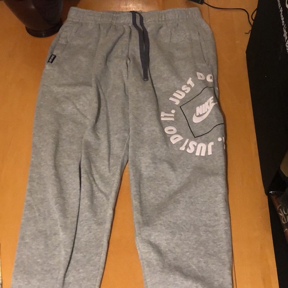 Nike Sweat pants women’s - Picture 8 of 9
